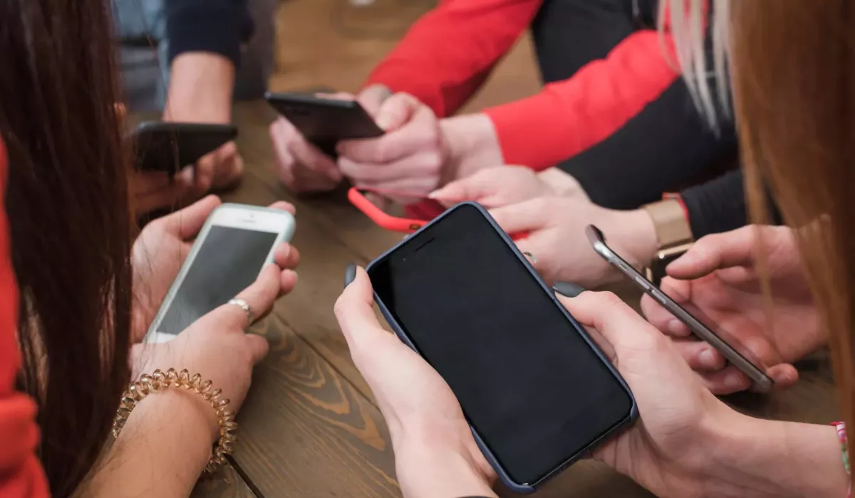 smartphone trends 2026 mobile express