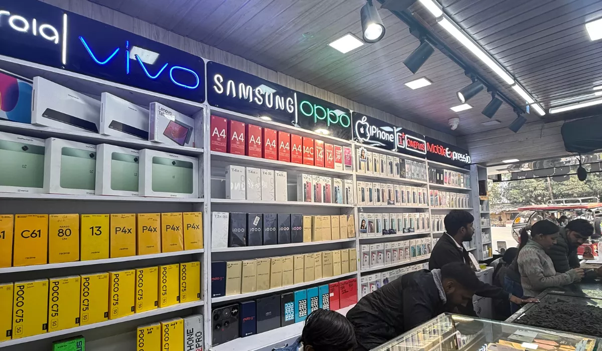 buy mobile in sarsawa