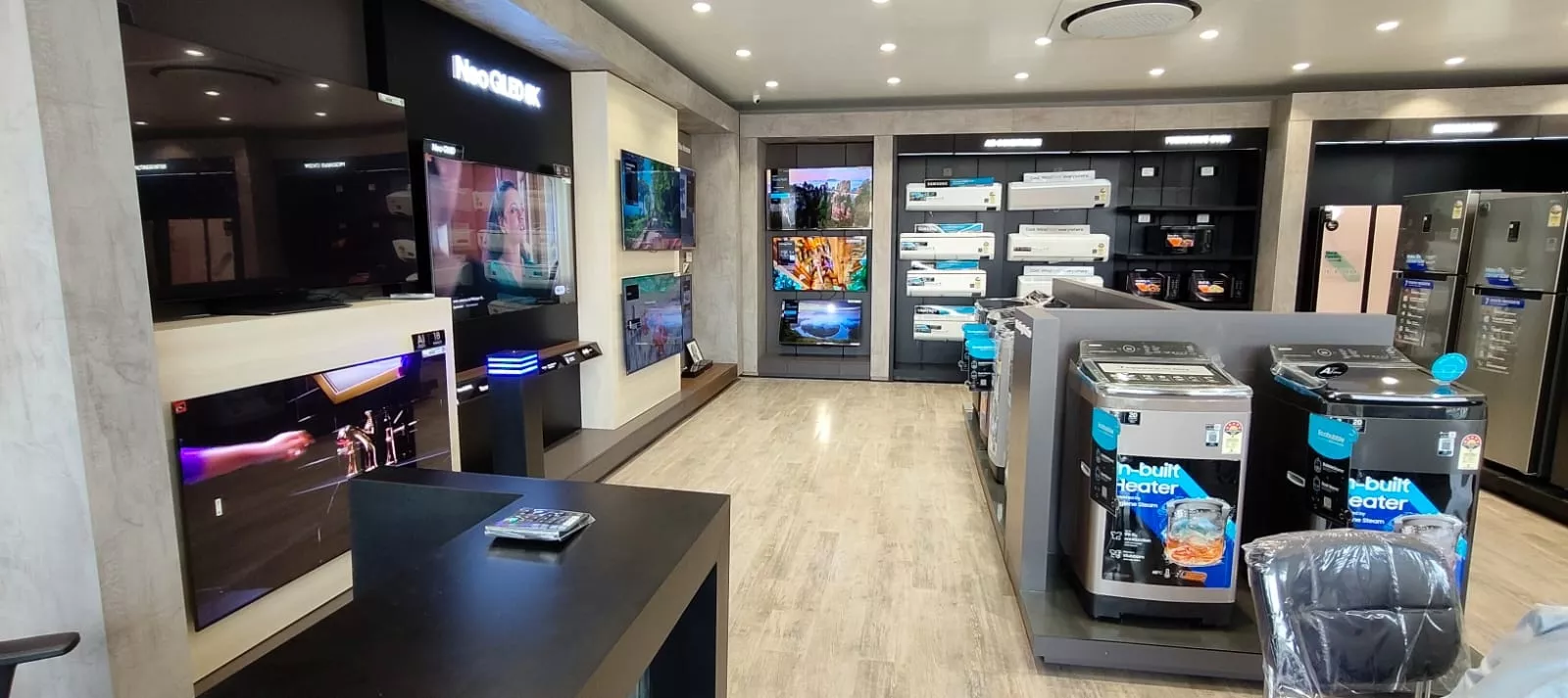 electronics shop near me